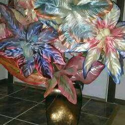 Large Floral in large glass vase! Haegar Brand 2001 