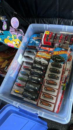 Hot wheels / used Pokemon cards collection PLS READ THE DESCRIPTION