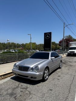 2002 mercedes benz e320  CLEAN TITLE