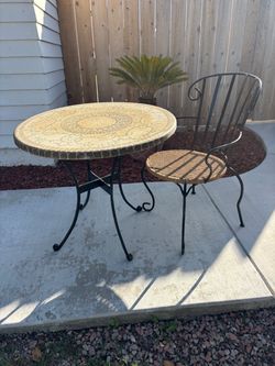Mosaic table w/chair
