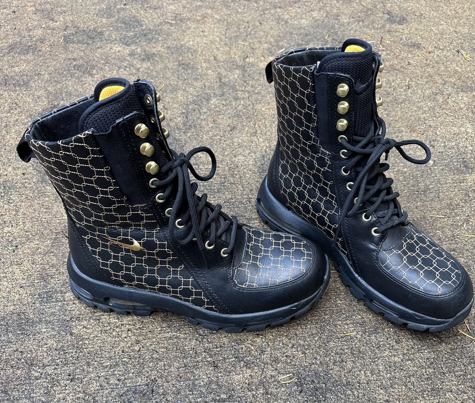 Nike ACG Women’s Boots – Size 8.5