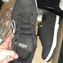  Size 9 Heelys Still In Box 