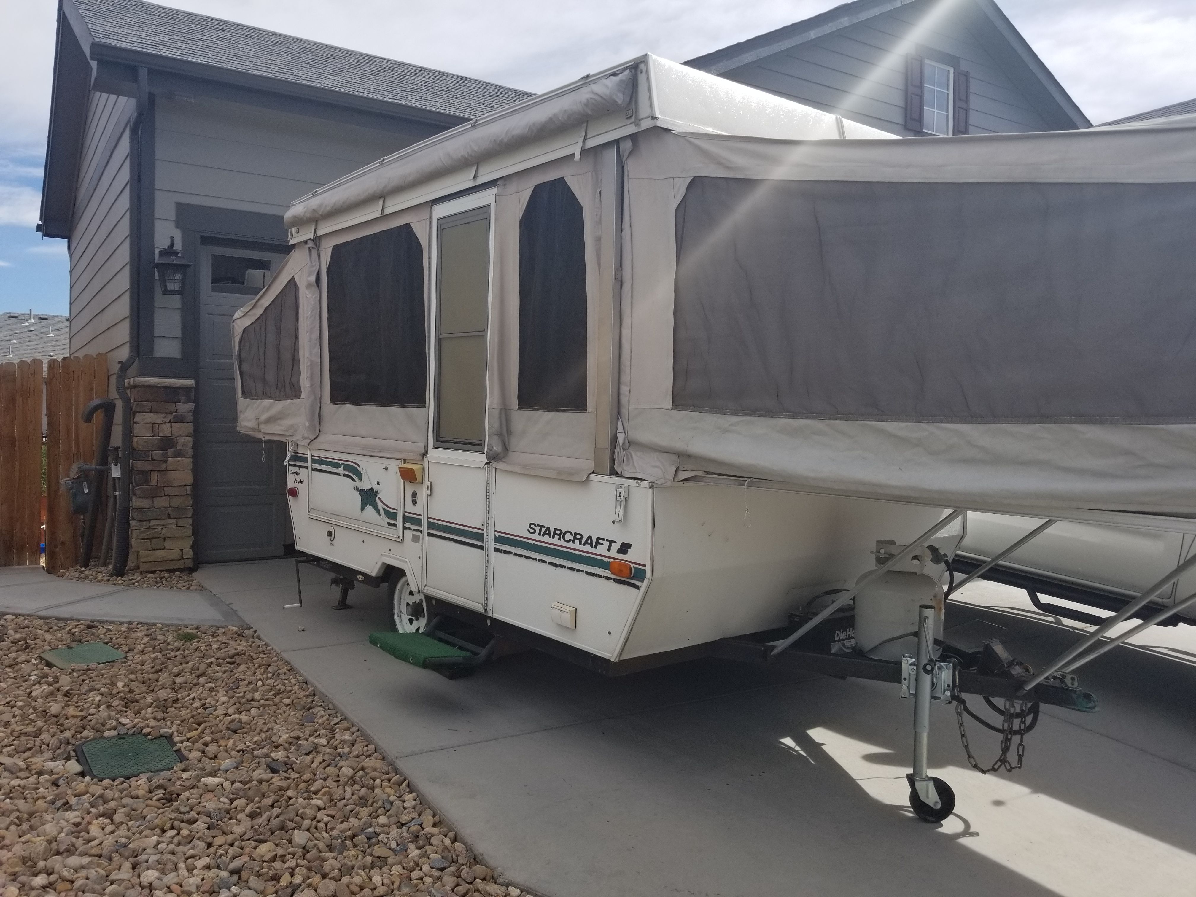1993 Starcraft Starflyer Pop Up camper