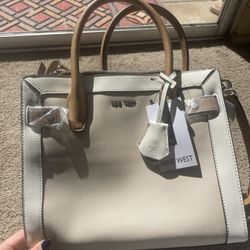 New with tags Nine west bag, cream and brown color.