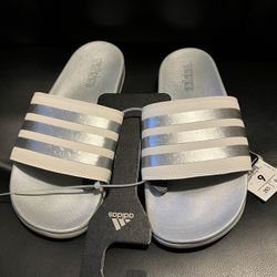 NWT Adidas Adilette Comfort Slide Size 9 (fits 9-10)