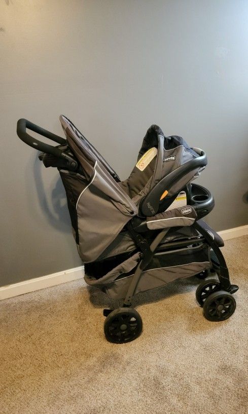 Chicco Stroller W/ Infant Carrier & Car Tray Combo
