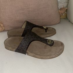 Michael Kors Size 7.5 