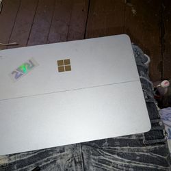 Surface Studio Laptop 175$