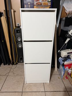 IKEA BISSA Shoe cabinet with 3 compartments, white, 19 1/4x11x53 1/8 "