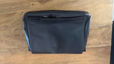 Kenneth Cole Messenger Bag