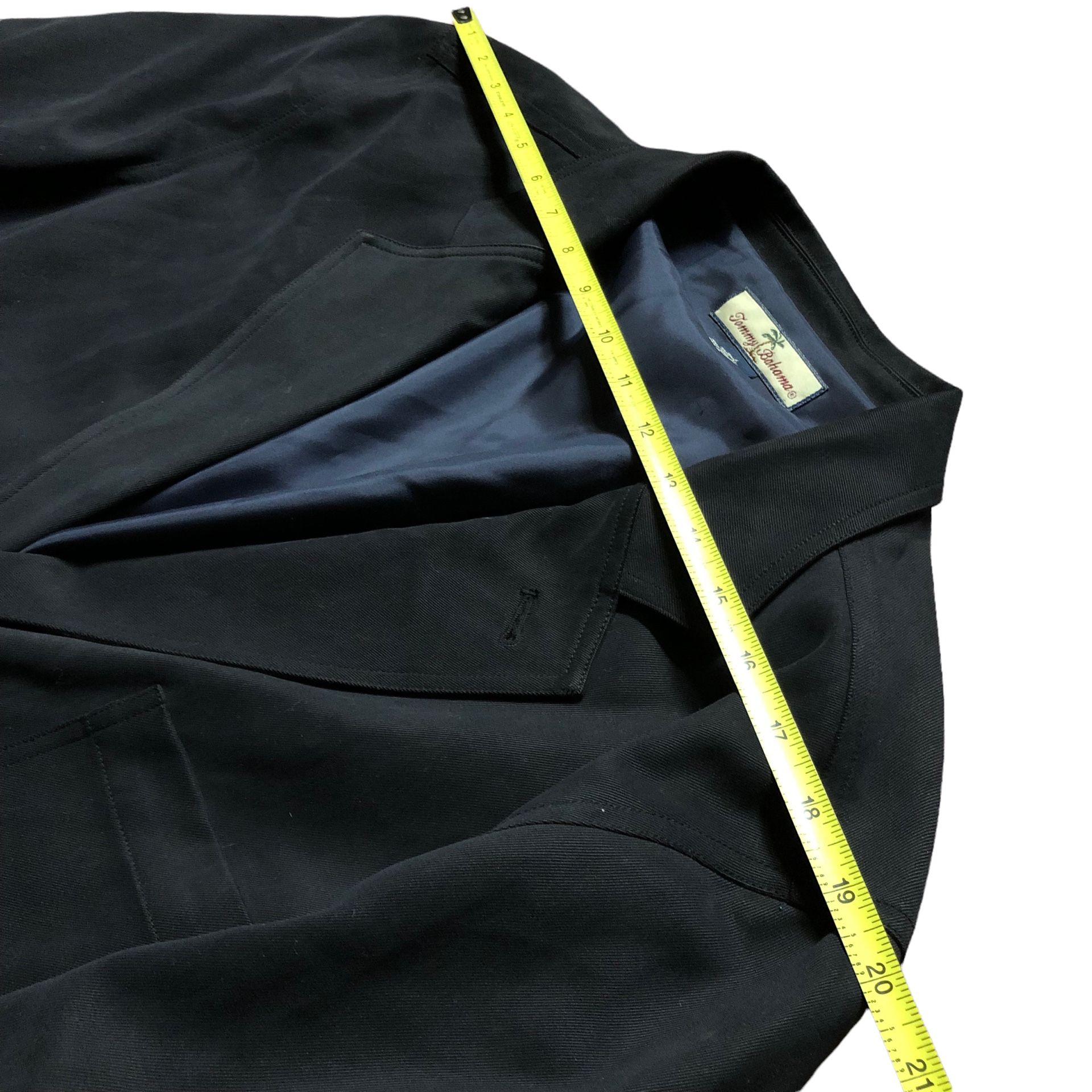 tommy bahama blazer sport coat size L silk black 3 button single vent. 