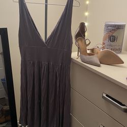 Women’s Grey Dress (large)