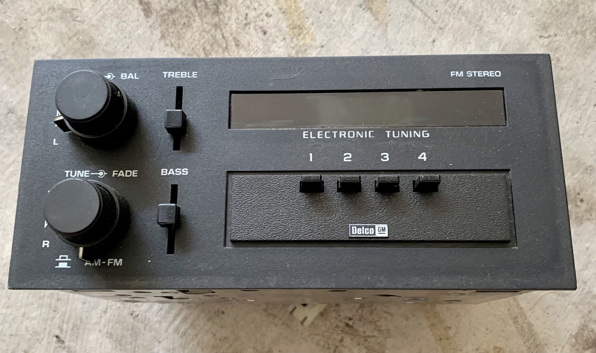 80s GM Camaro Radio
