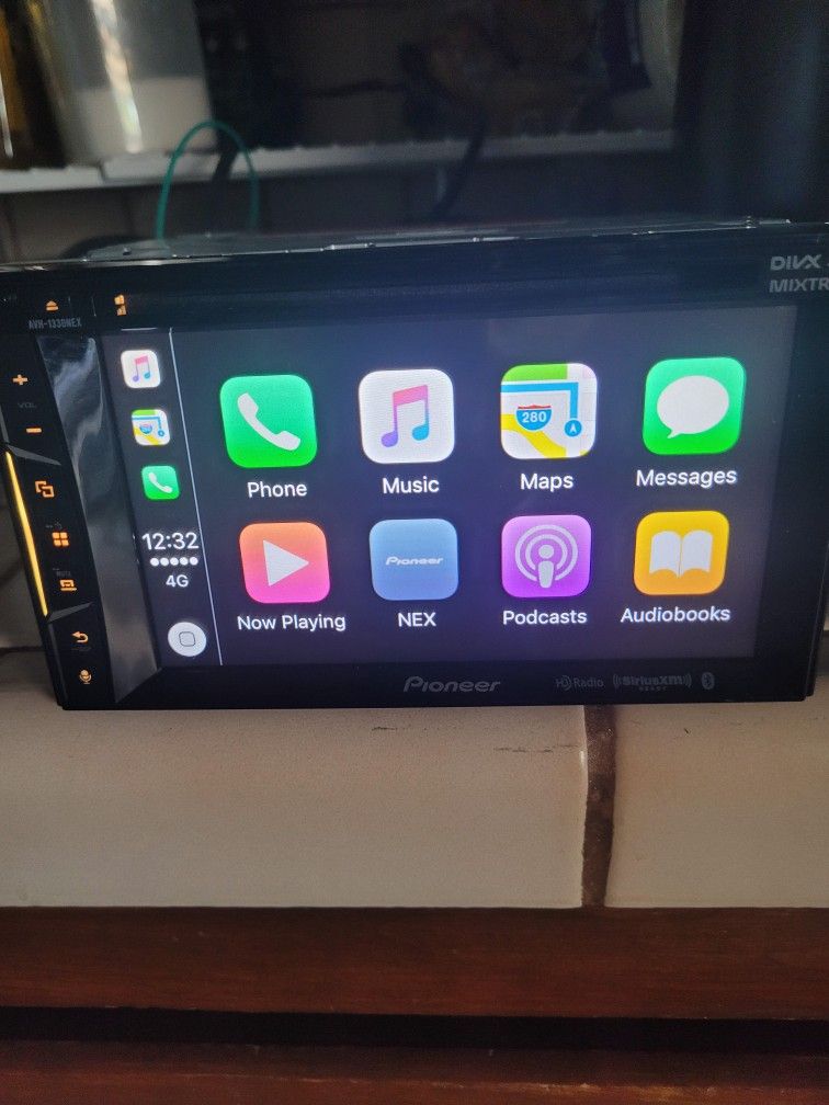 Pioneer AVH-1330nex Touch Screen Radio Dvd Apple Car Play