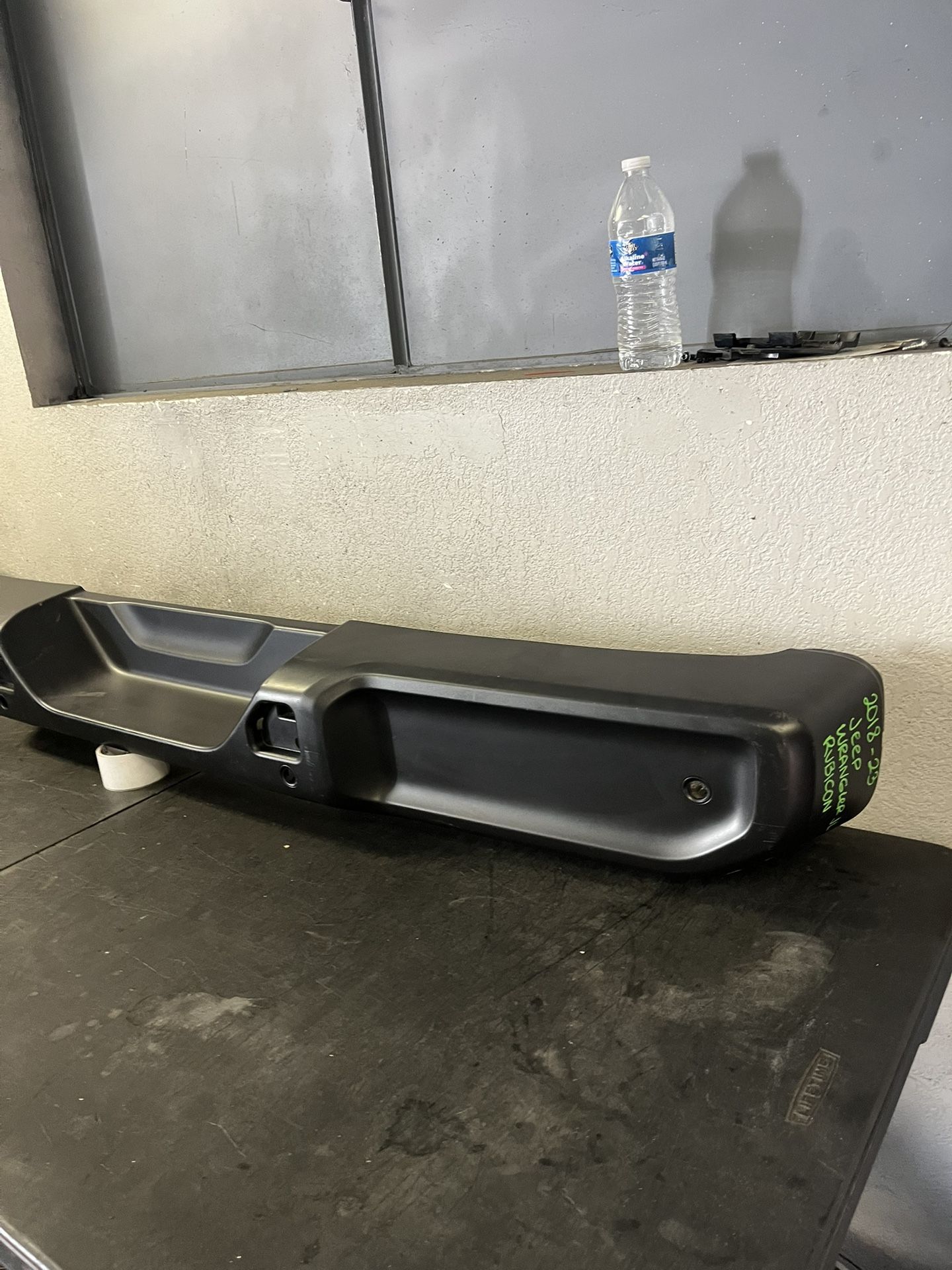 2018-2019-2020-2021-2022-2023 JEEP WRANGLER JL/ RUBICON REAR BUMPER COVER OEM USED