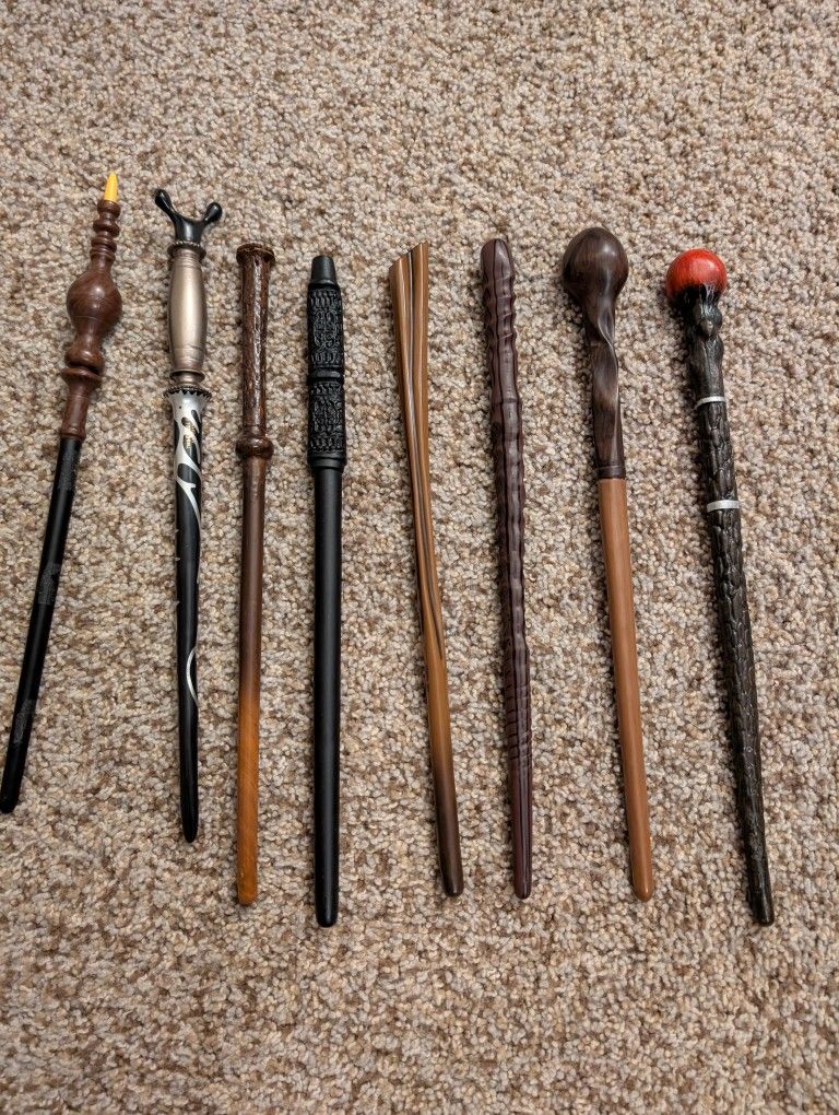 8 Harry Potter Wands Noble Collection