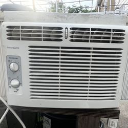 Frigidaire 5,000 BTU Window Air Conditioner