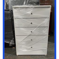 5 drawers dresser/ Five drawers dresser