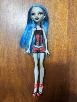 Monster High Gloom Beach Ghoulia doll