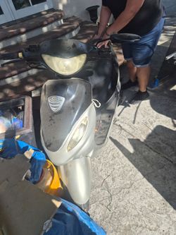 Electric scooter