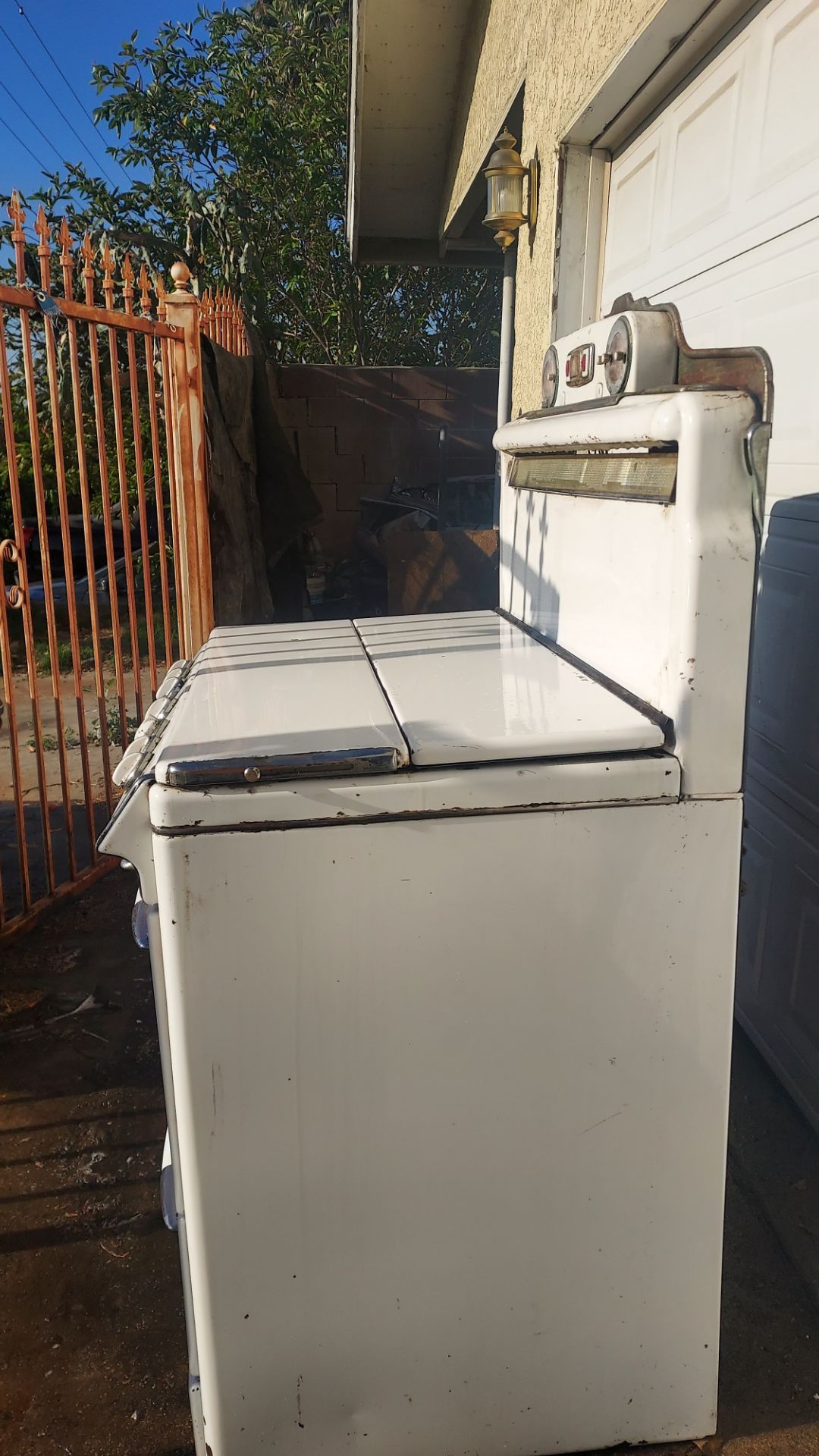 O'Keefe and Merritt stove