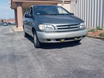 1998 Toyota Sienna