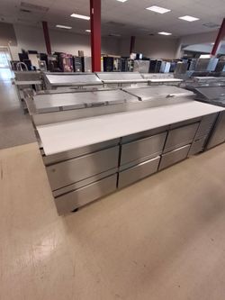 94" Pizza prep table with 6 drawers