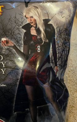 Womens vampire costume size 12-14