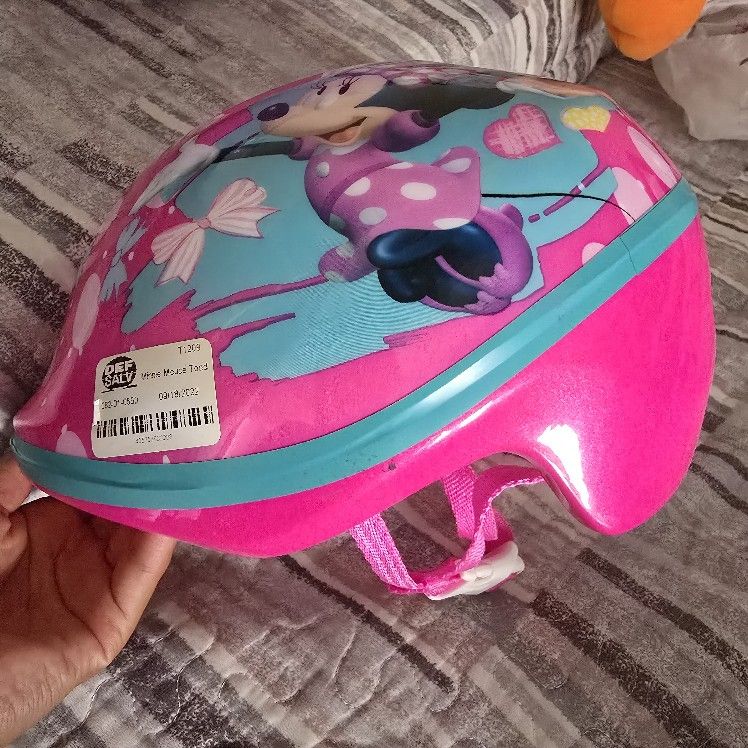 girl's helmet