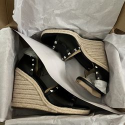 NEW wedge Sandals Size 8 PRICE FIRM