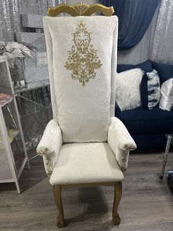 Throne Chair