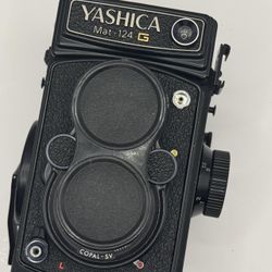 Yashica Black Cameras-and-accessories(off121)