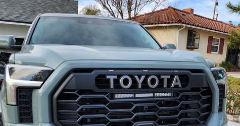 2022 TUNDRA OEM HEADLIGHTS