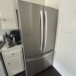 Whirlpool Refrigerator 