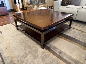 Coffee table wood and metal