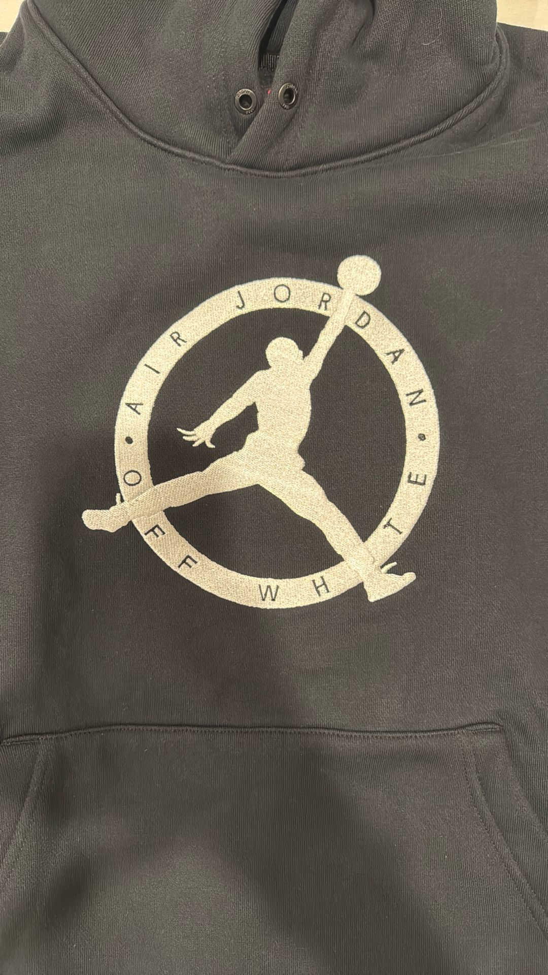 Off-White X Jordan, Size M
