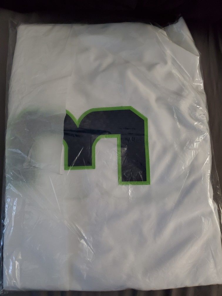 Russell Wilson Color Rush Throwback 3XL NFL jersey for Sale in Springfield,  OR - OfferUp