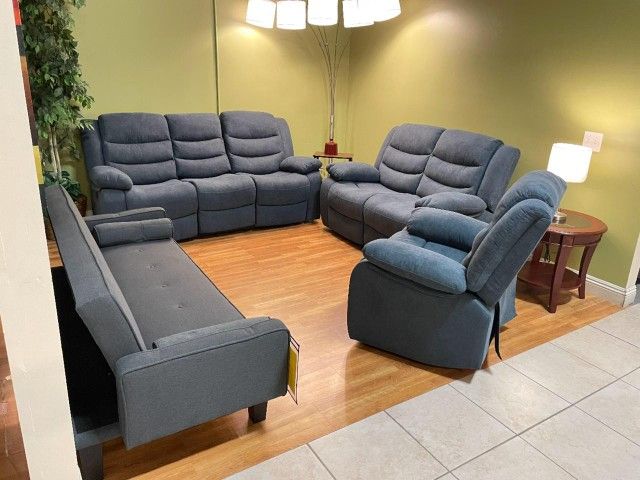 BRAND NEW 3 PIECES RECLINERS COUCH SET