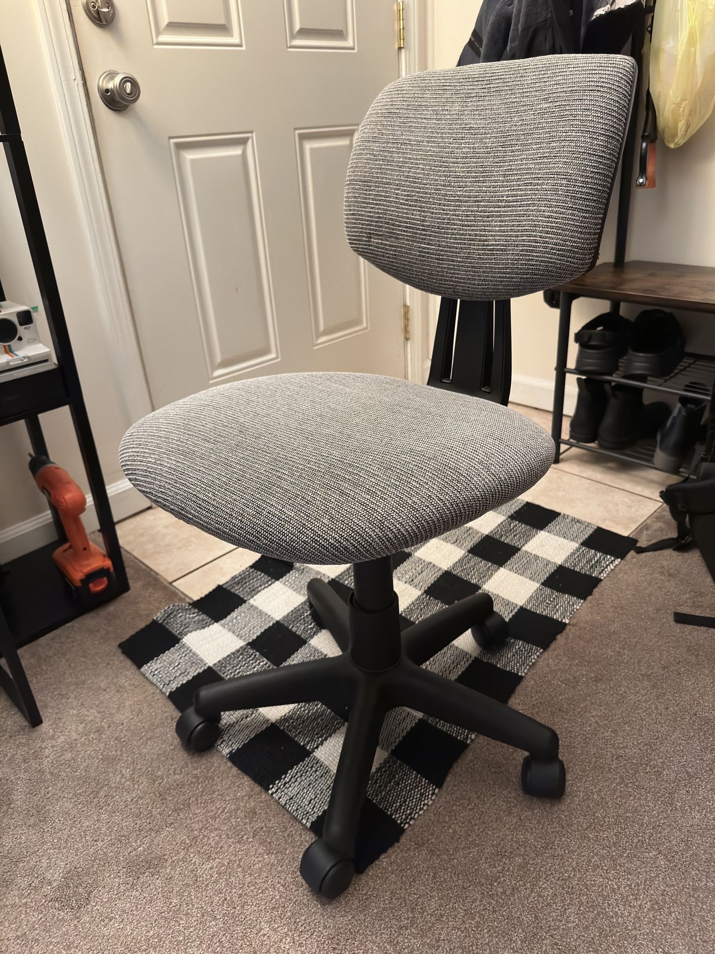 Nice Office Chair w/decent lumber support
