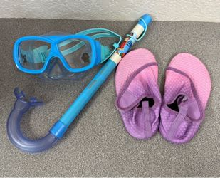 Disney Moana Snorkel & Mask Set + Toddler Water Shoes (Size 9-10)