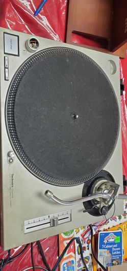 Technics Turntable