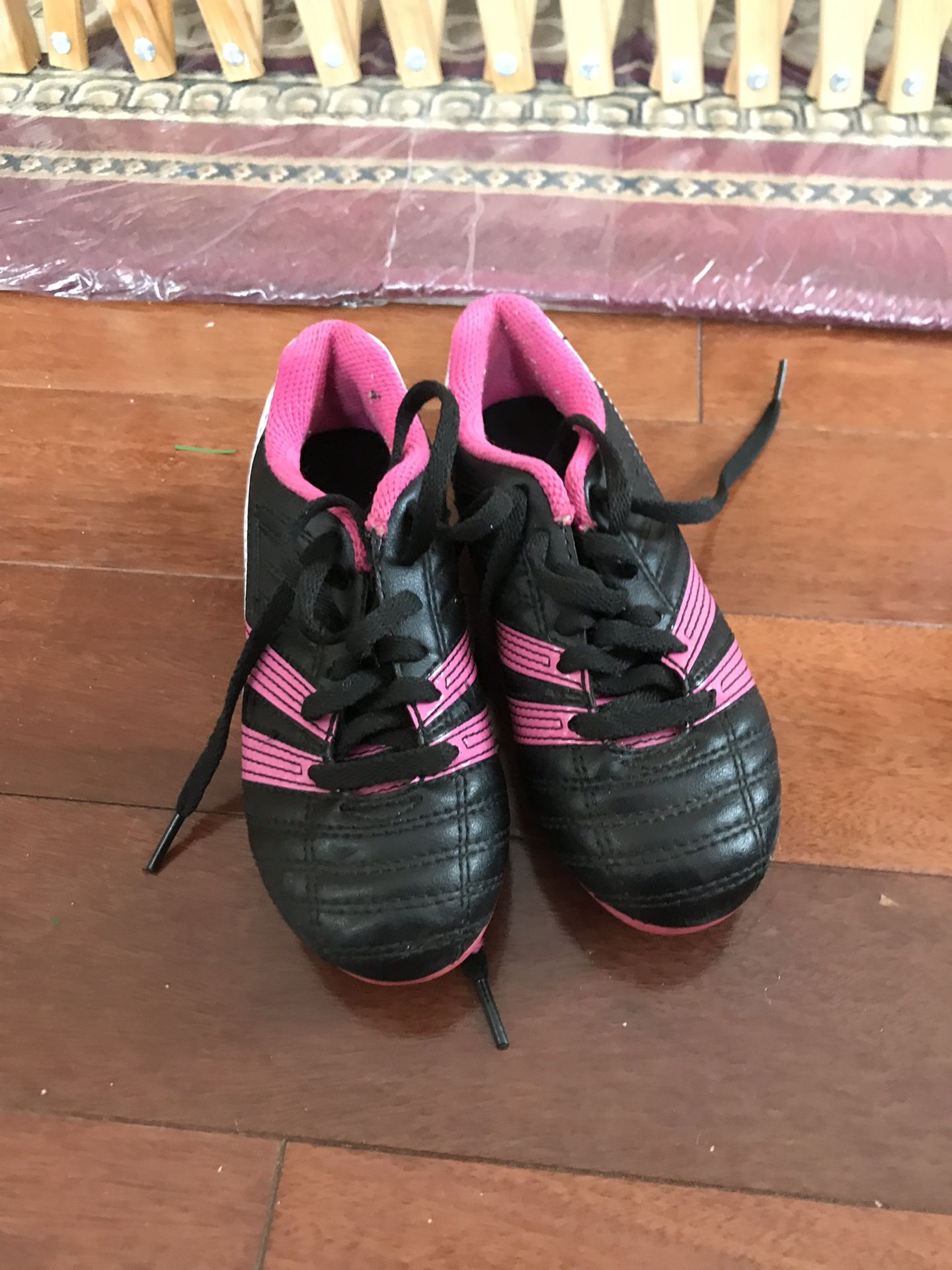 Soccer cleats size 11 (toddler)