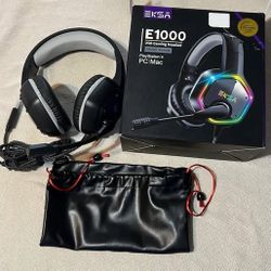 Gaming Headset - Features Noise Cancelling Mic and 7.1 Surround Sound!!