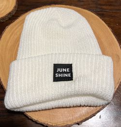New Never Worn June Shine Beanie