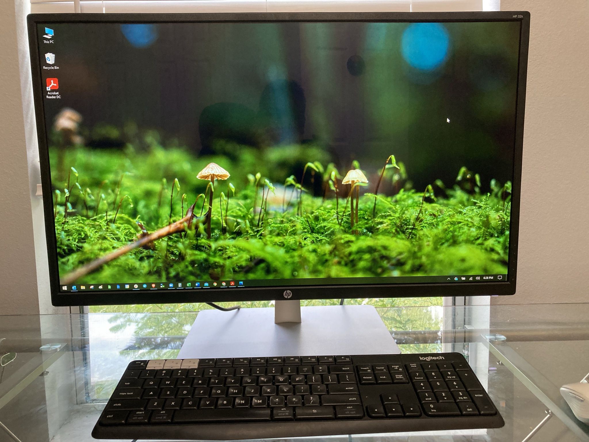 32 in HP Computer Monitor