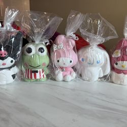 Miniature hello kitty & friends piggy banks 