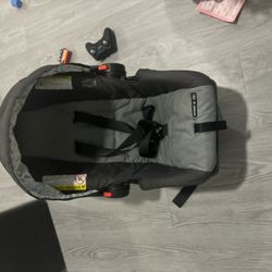 Graco Infant Car Seat With Base 