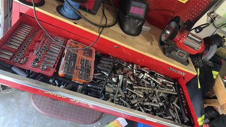 Big rolling husky toolbox