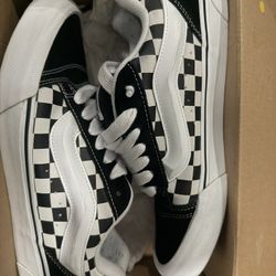 Knu Skool Vans Size 9 