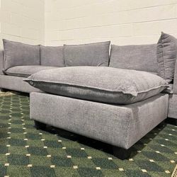 GREY Sectionals Available !!! $725 BRAN New Delivered !!!!!!